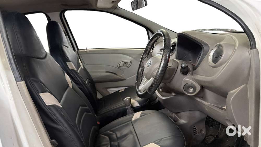 Datsun Redigo T Option, 2016, Petrol