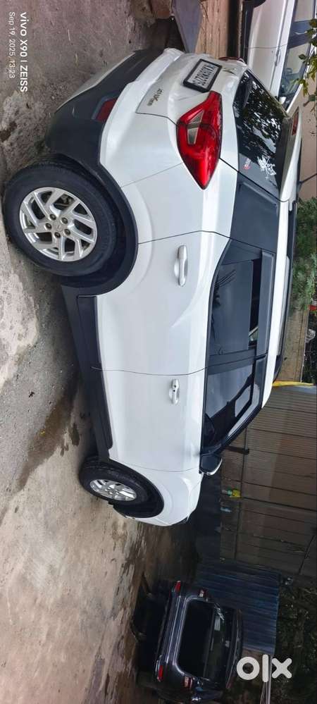 Mahindra Xuv300 W8 Diesel  Ka06 Registration  Mint Condition  60000