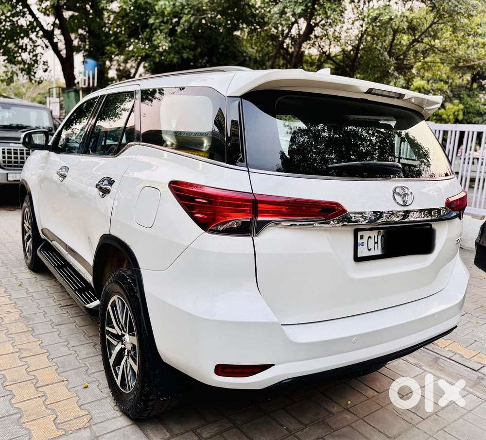 Toyota Fortuner 4x4 Manual Limited Edition, 2019, Diesel