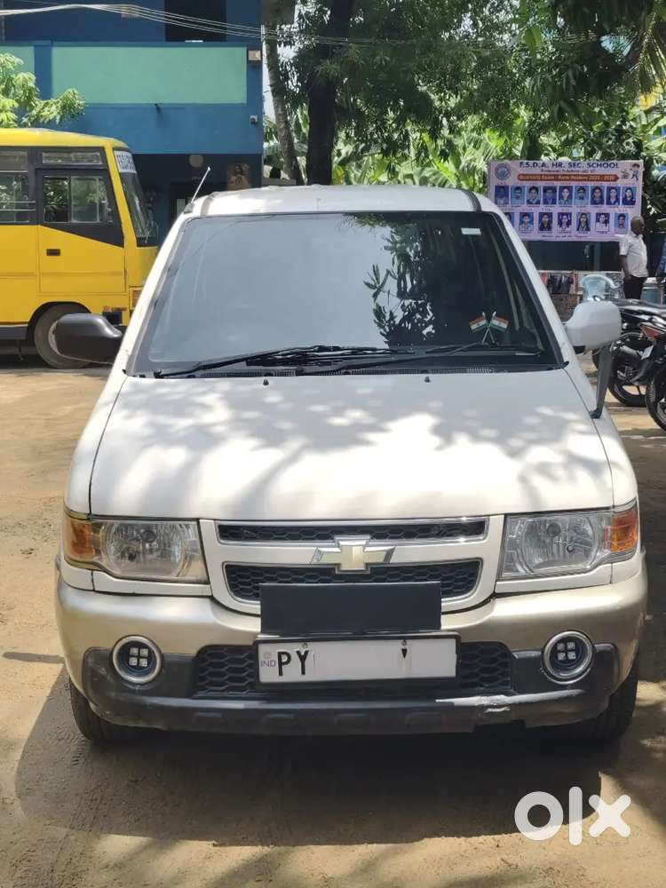 Chevrolet Tavera 2012 Diesel 100000 Km Driven