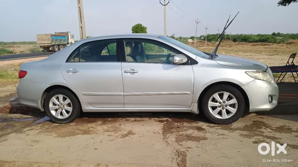 Toyota Corolla Altis 2011 Hybrid