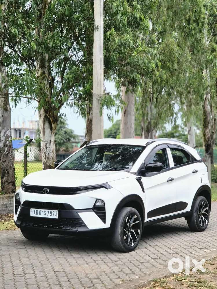 Tata Nexon Smart Plus1.2 Revotron Petrol 5 Mt, 2024, Petrol