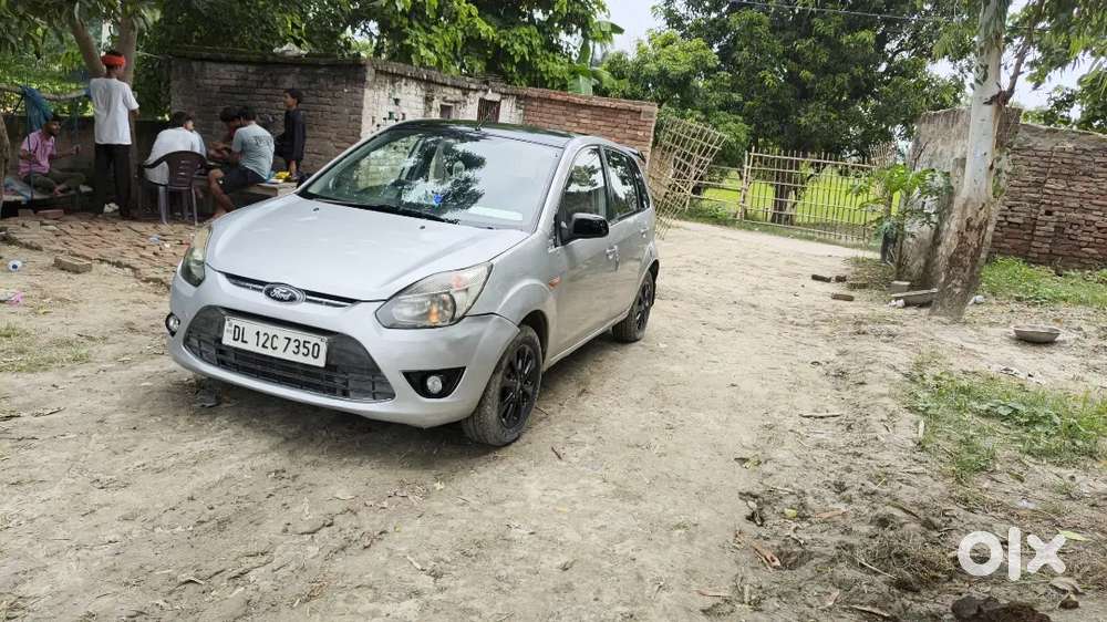 Ford Figo Petrol Titanium 2012