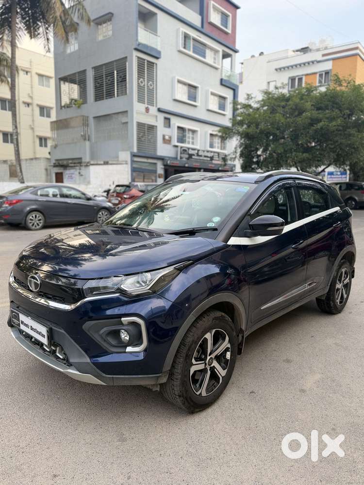 Tata Nexon AMT XZA PLUS, 2023, Petrol