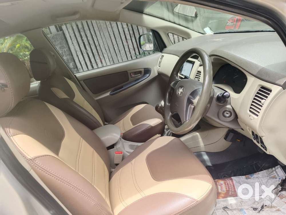 Toyota Innova 2.5 G (diesel) 8 Seater, 2014, Diesel