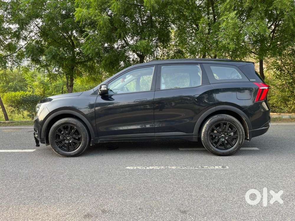 Mahindra Xuv700 2.0 Ax 7 Petrol Mt Str, 2022, Petrol