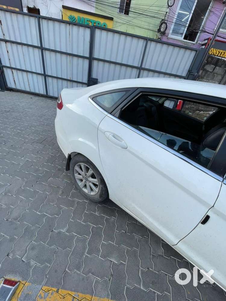 Ford Automatic Petrol 2012