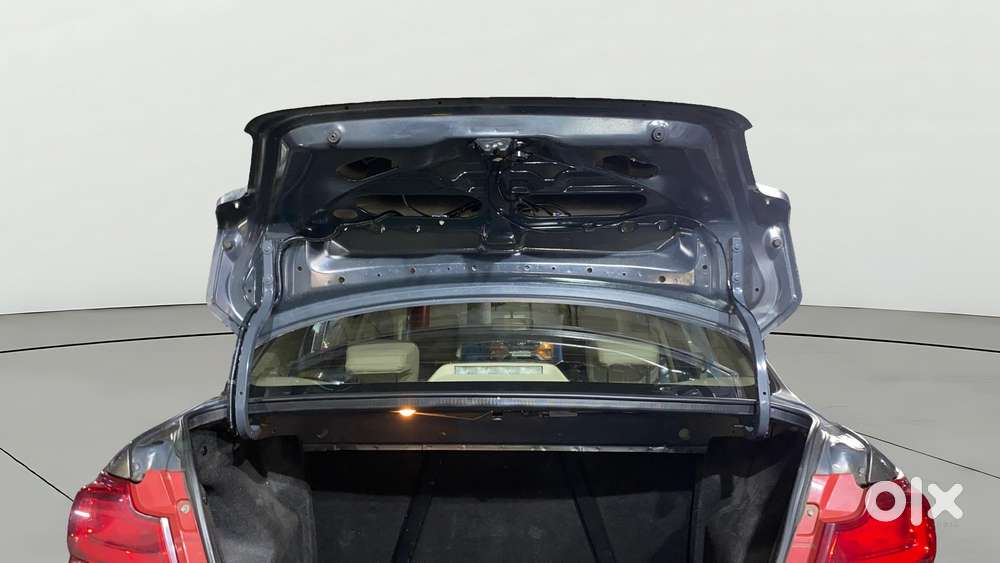 Maruti Suzuki Swift Dzire Zxi + Mt, 2020, Petrol