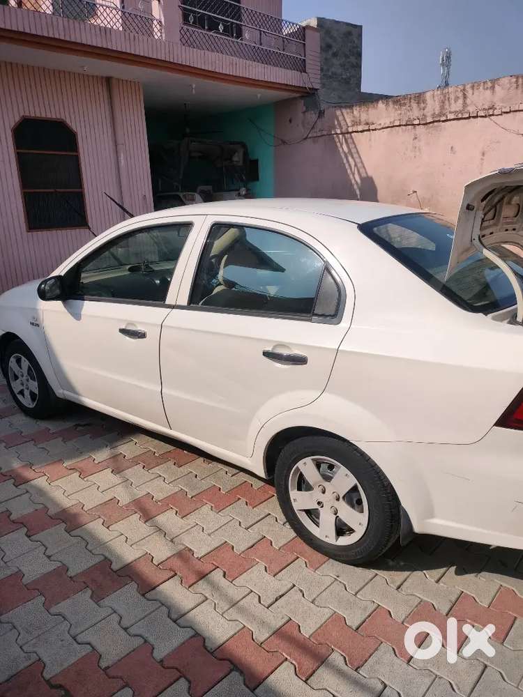 Chevrolet Aveo 2011 Cng & Hybrids 120000 Km Driven