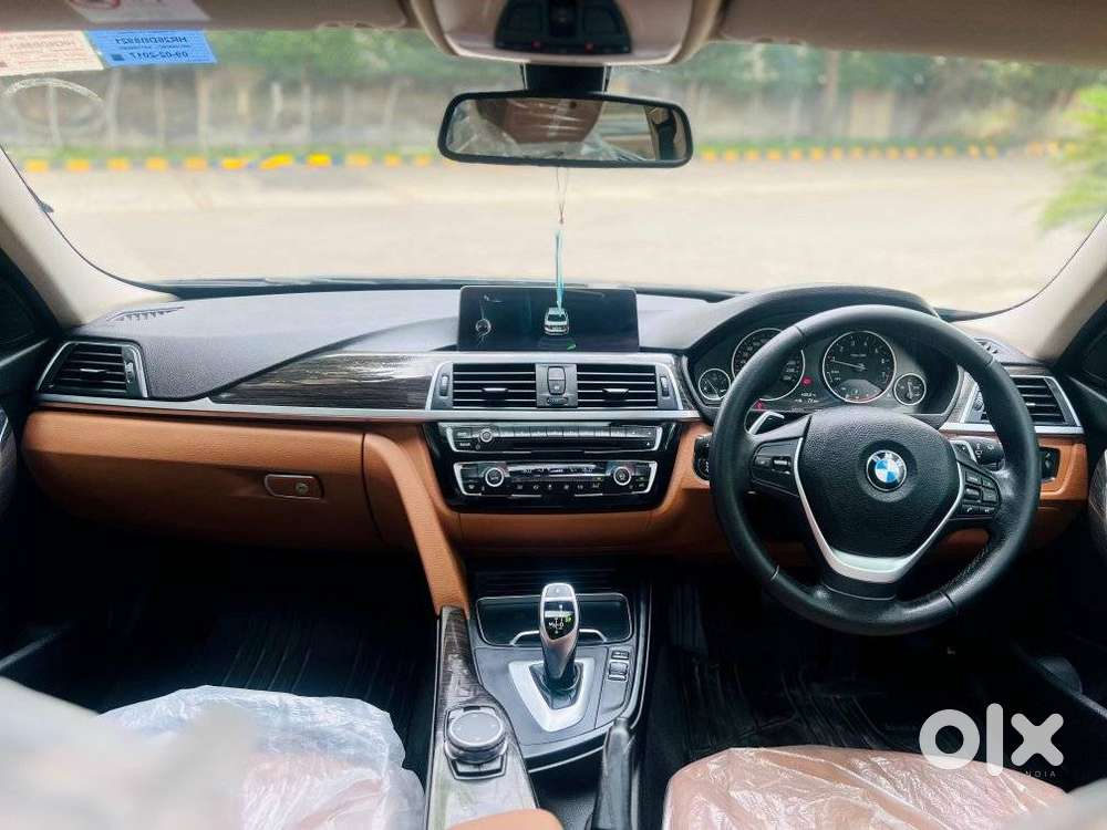 Bmw 3 Series 2.0 320i Luxury Line, 2017, Petrol