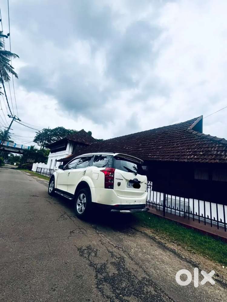 Mahindra Xuv500 2014 Diesel 182000 Km Driven