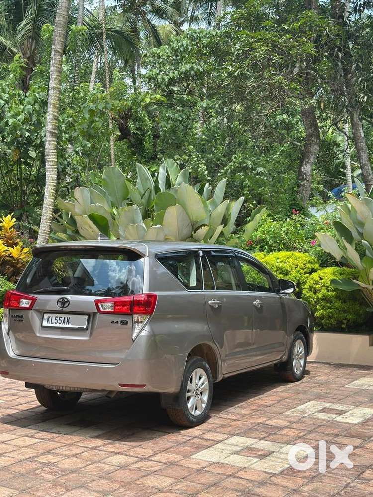 Toyota Innovo Crysta Diesel 2017