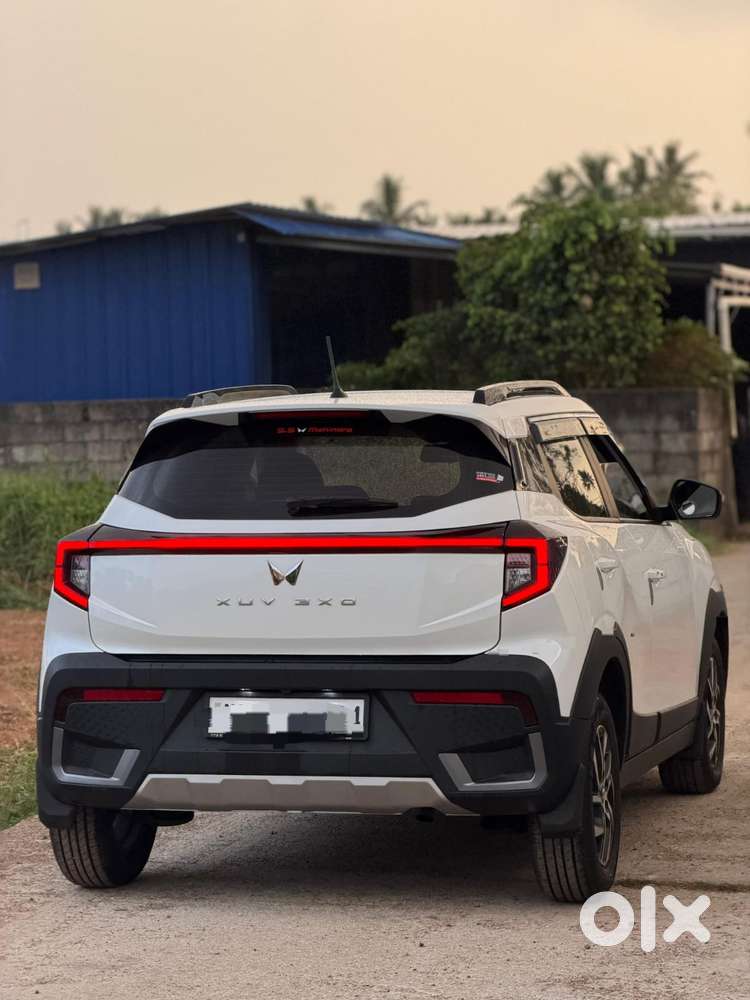 Mahindra Xuv 3xo Ax5l 1.2 Petrol At, 2025, Petrol