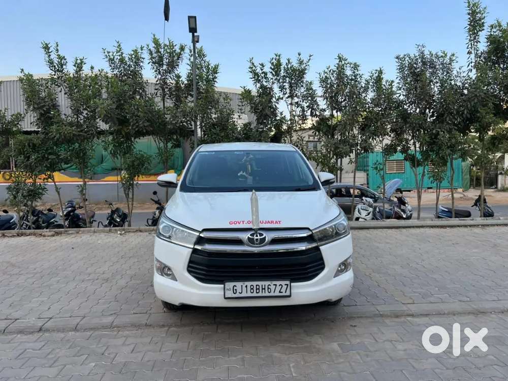 1640000 Price Of Innova Crysta