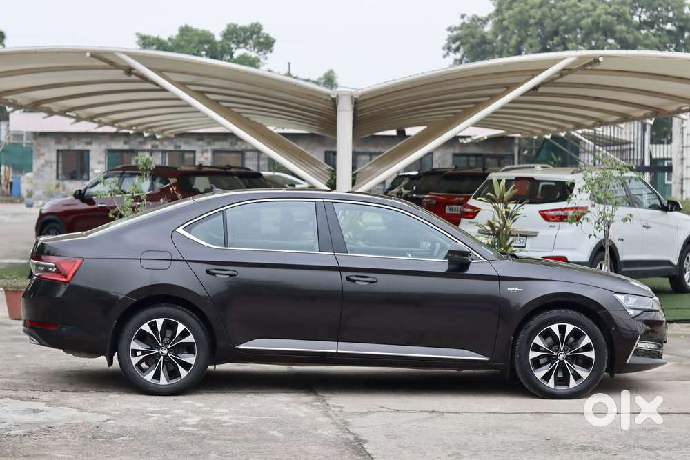 Skoda Superb 2.0 Tsi At L&k, 2021, Petrol