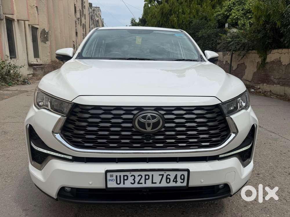 Toyota Innova Hycross 2.0 Zx Hybrid 7 Str, 2024, Petrol