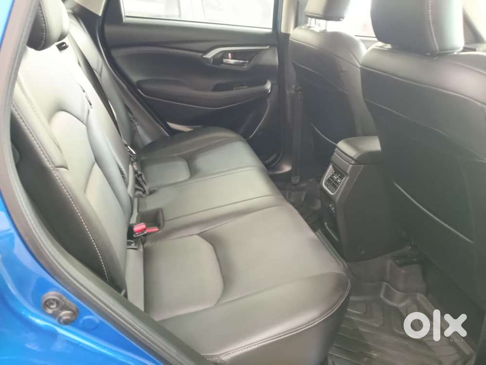 Toyota Urban Cruiser Hyryder, 2023, Petrol