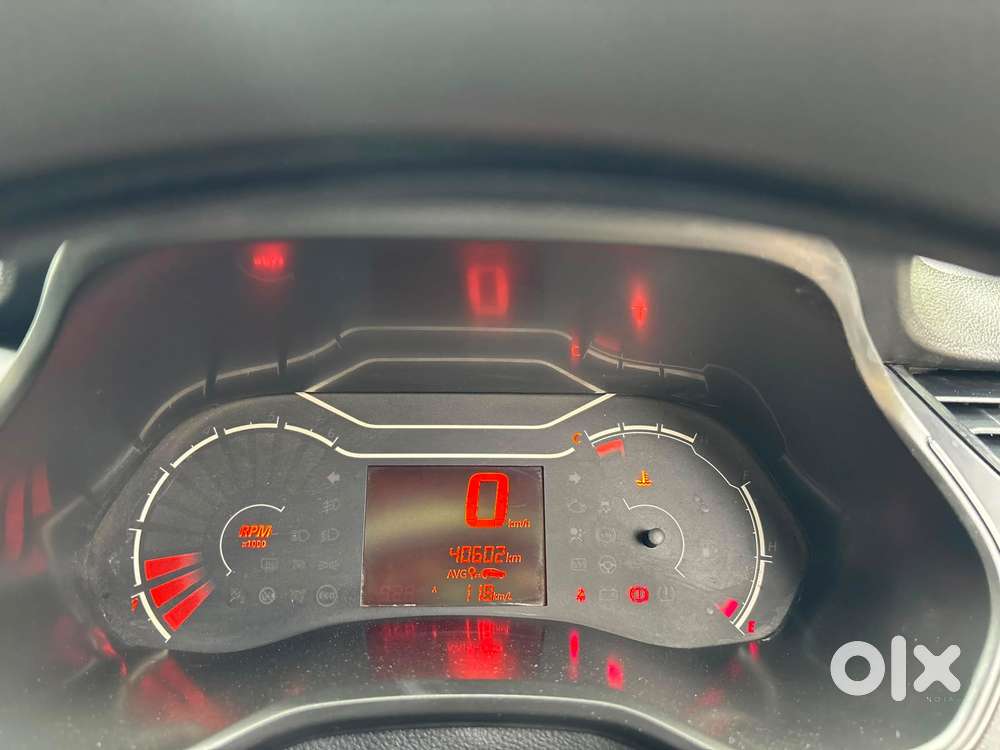 Renault Triber 1.0 Rxe, 2021, Petrol