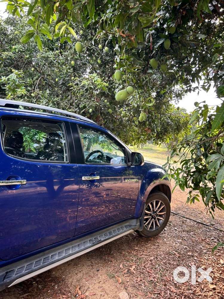 Isuzu V Cross Automatic  2019
