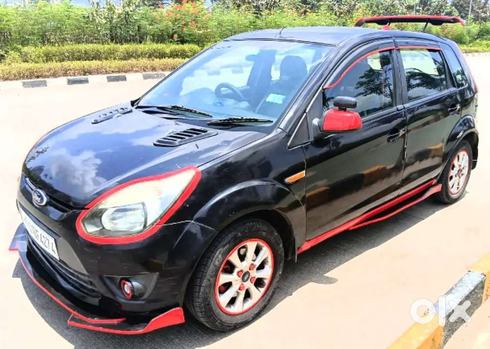 Diesel Titanium Ford Figo - 22 Milage