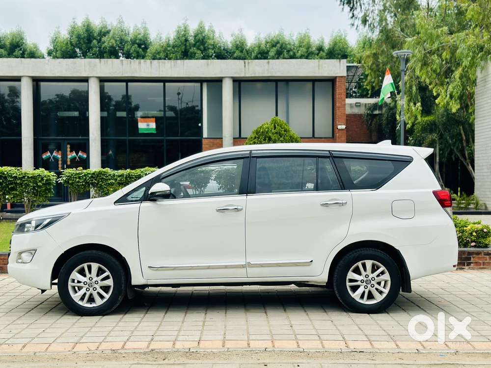 Toyota Innova 2.5 Gx 8 Str Bs-iii, 2017, Diesel