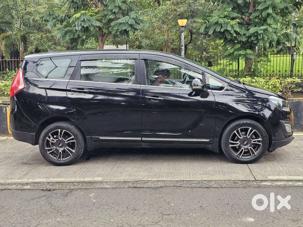 Mahindra Marazzo M8, 2018, Diesel