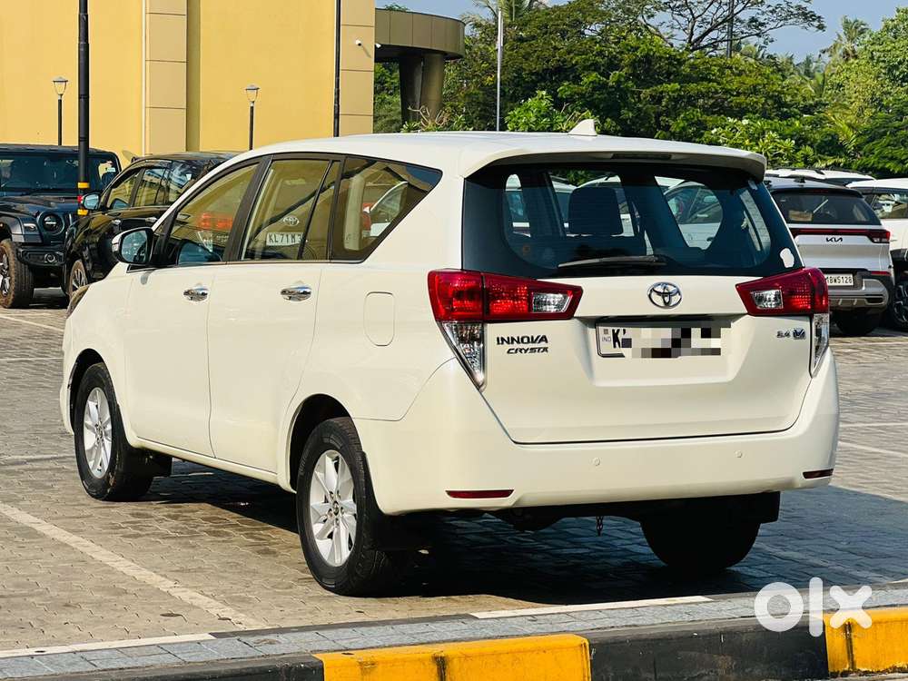 Toyota Innova Crysta 2.4 V 7 Str, 2017, Diesel
