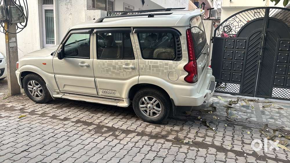 Mahindra Scorpio 2014 Diesel Manual 2.2 S Mt 7 Str