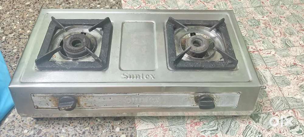 Gas stove.