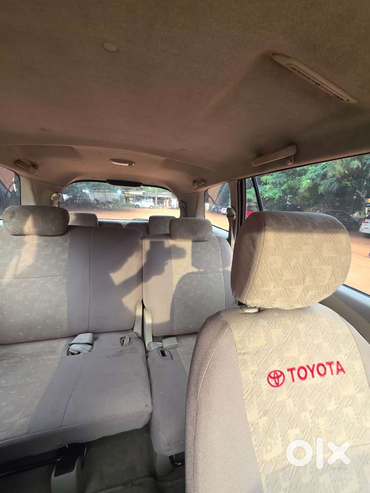Toyota Innova 2.5 Vx 8 Str Bs-iii, 2006, Diesel