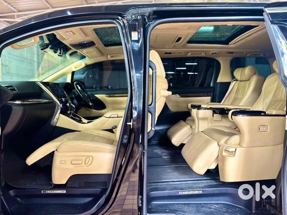 Toyota Vellfire Vip – Executive Lounge, 2020, Petrol