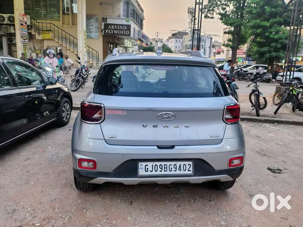 Hyundai Venue 2020 Petrol Well Maintained