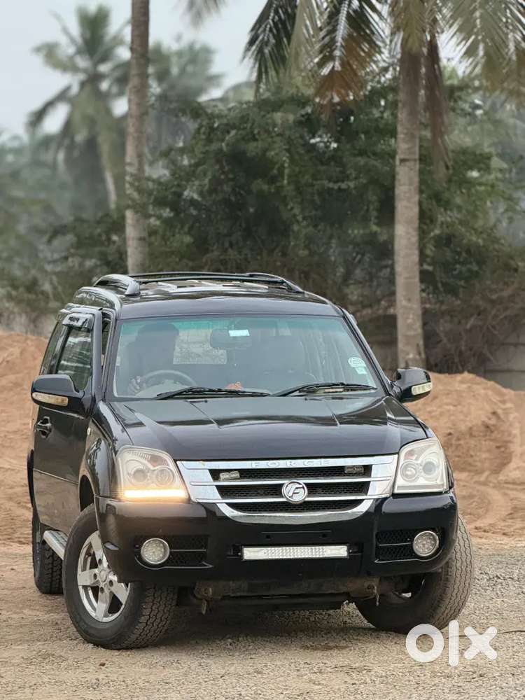 Force Motors Force One 2013