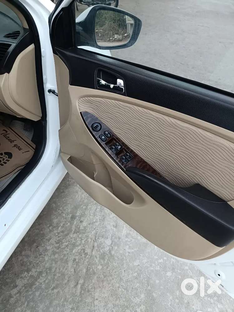 Hyundai Fluidic Verna