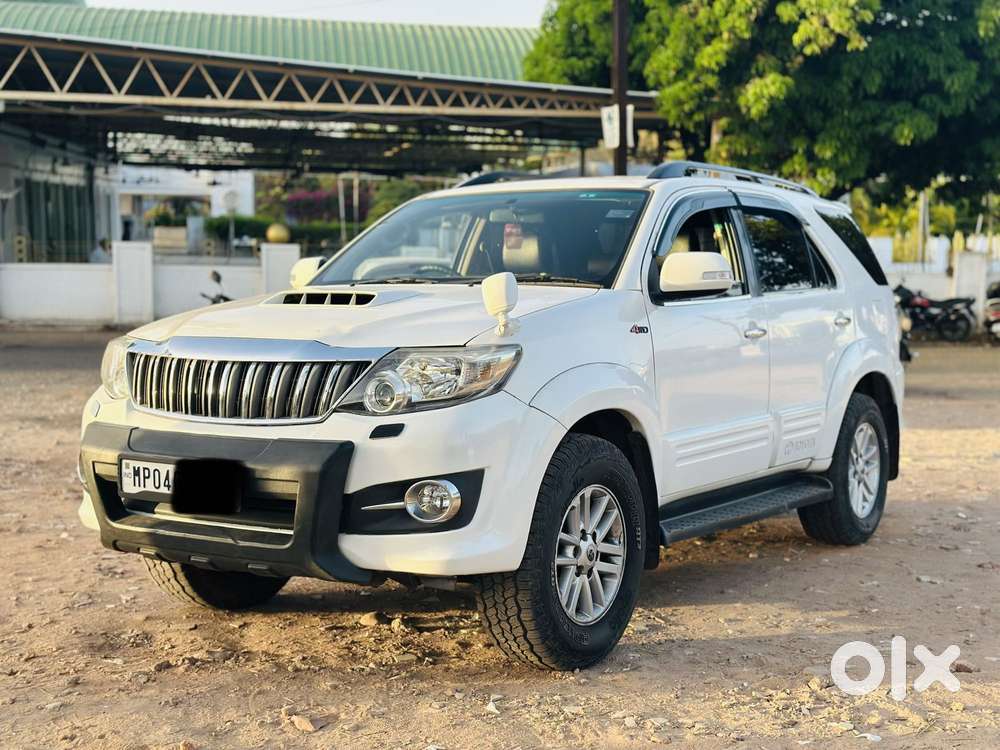 Toyota Fortuner 4x4 Manual Limited Edition, 2014, Diesel