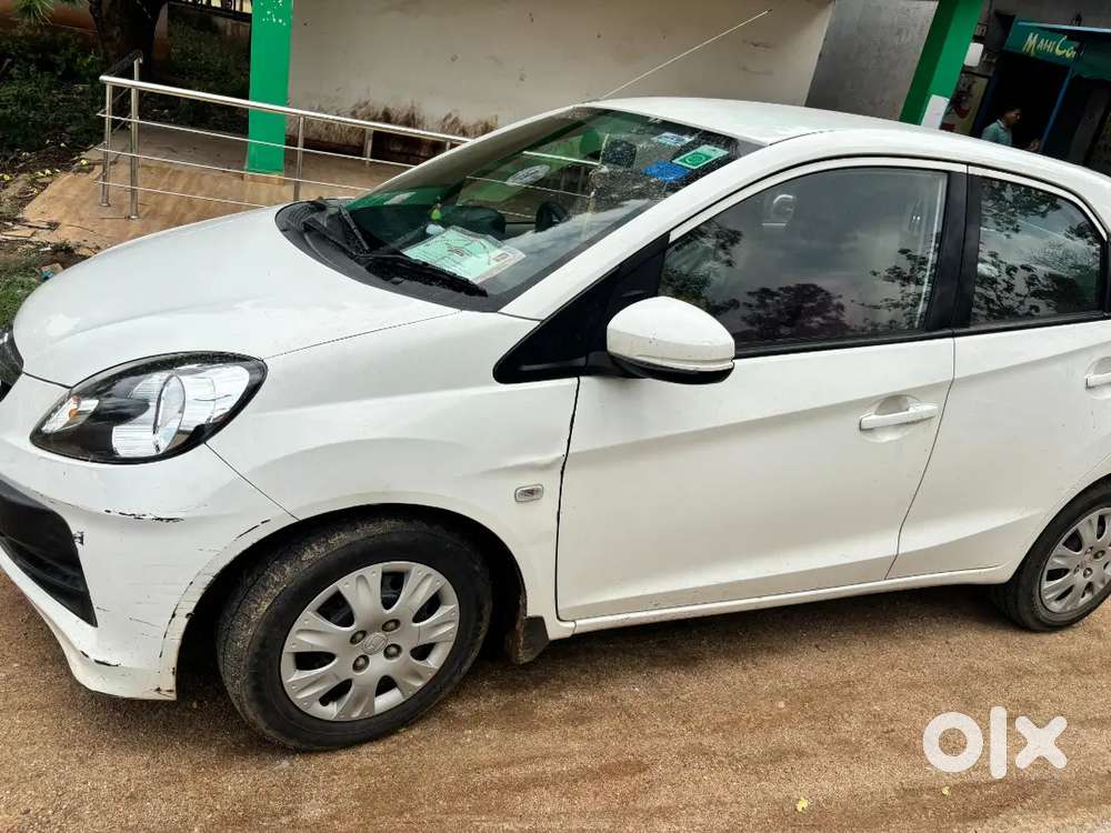 Honda Brio 2015 Petrol Well Maintained
