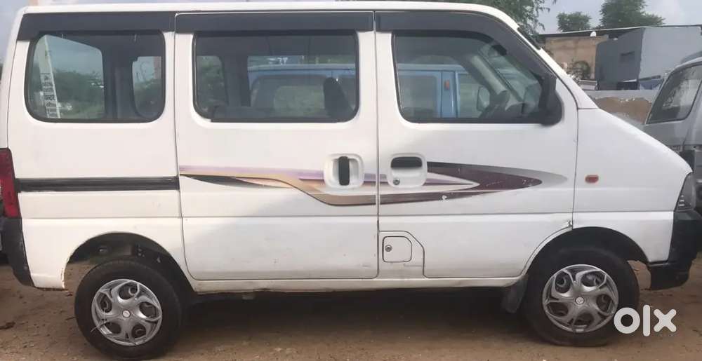Maruti Suzuki Eeco Smiles 5 Seater 2016