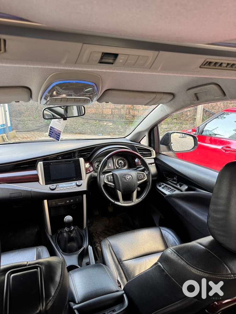 Innova Crysta 2.4 Z