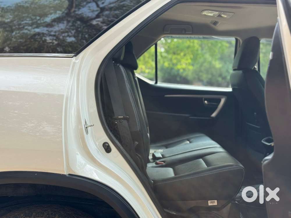 Toyota Fortuner [2021-ongoing] 2.8 2wd Diesel Mt, 2023, Diesel