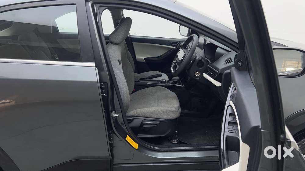 Tata Curvv Pure Plus S 1.2 Revotron Petrol 7dca, 2025, Petrol