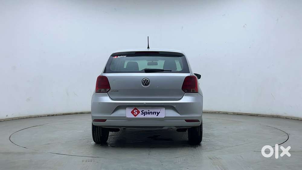 Volkswagen Polo Petrol Highline 1.2l, 2015, Petrol