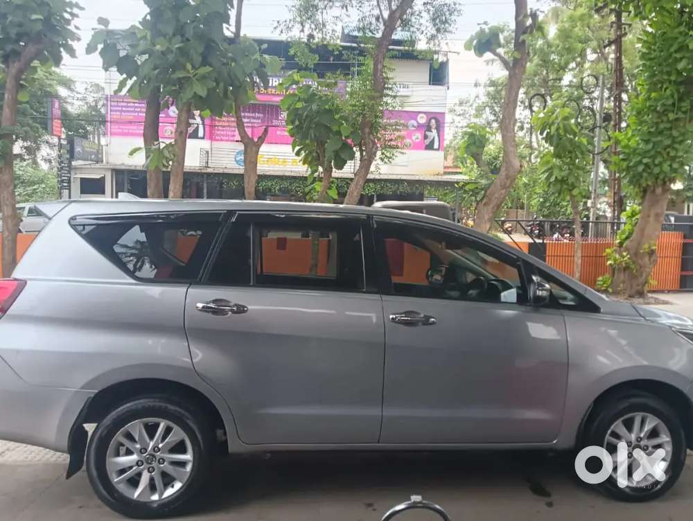 Toyota Innova Crysta 2017