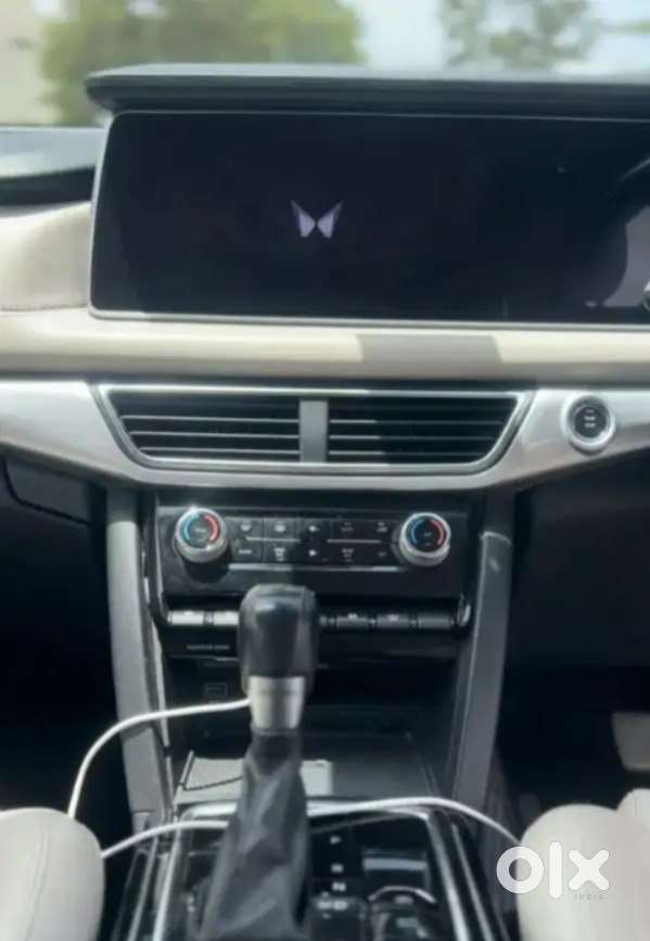 Mahindra Xuv700 2.0 Ax 7 Petrol At Luxury Pack Str, 2021, Petrol