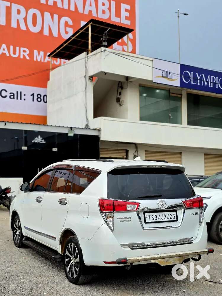 Toyota Innova Crysta 2022 Diesel Well Maintained