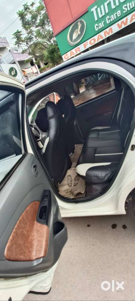 Toyota Etios Liva 2012