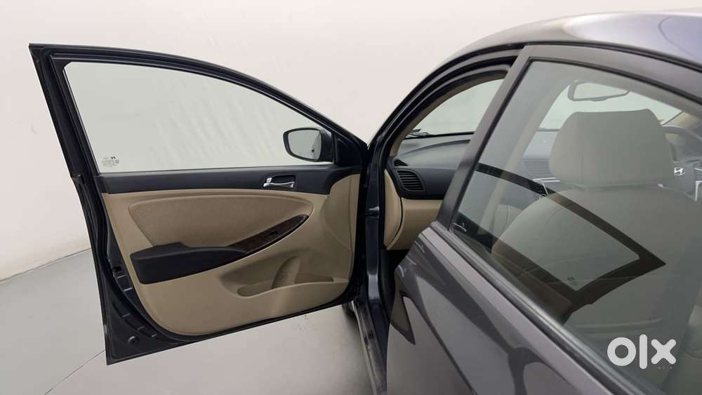 Hyundai Verna Fluidic 1.6 Vtvt Sx Opt, 2012, Petrol