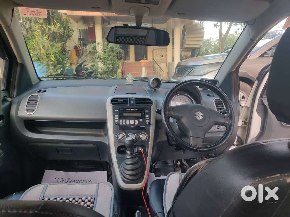 Power Window, Power Steering, Alloy Wheels