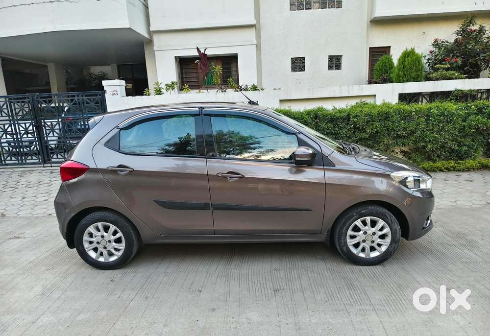 Tata Tiago Xz Opt, 2017, Petrol