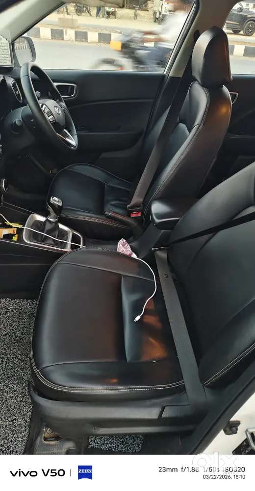 Hyundai Venue 2020 Petrol 130000 Km Driven