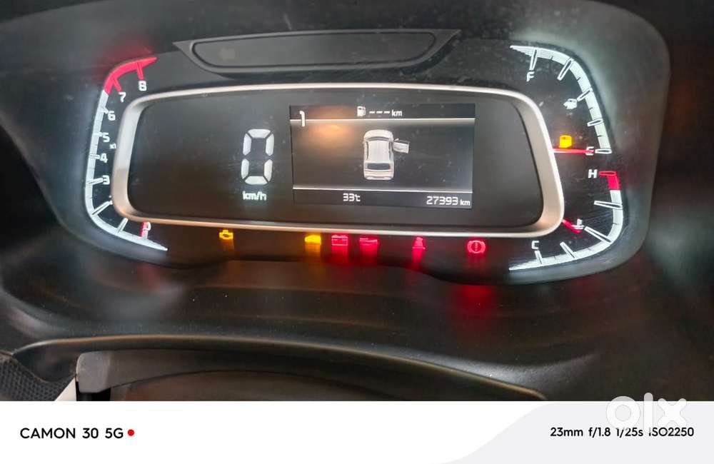 Kia Sonet Petrol 2021 With 27500 Km